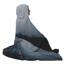 Laden Sie das Bild in den Galerie-Viewer, Colorado Winter Drive - Hooded Blanket