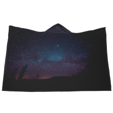 Laden Sie das Bild in den Galerie-Viewer, Milky Way - Hooded Blanket - UrbanImpression
