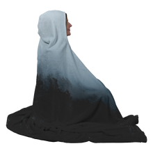 Laden Sie das Bild in den Galerie-Viewer, Foggy Trees - Hooded Blanket