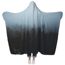 Laden Sie das Bild in den Galerie-Viewer, Foggy Trees - Hooded Blanket