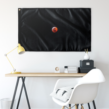 Laden Sie das Bild in den Galerie-Viewer, Blood Moon - Flag