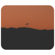 Laden Sie das Bild in den Galerie-Viewer, Skydiving Sunset -  Mousepad