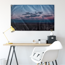 Laden Sie das Bild in den Galerie-Viewer, Pink Sunset - Flag