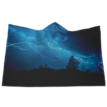 Carica l&#39;immagine nel visualizzatore di Gallery, Lightning Storm - Hooded Blanket