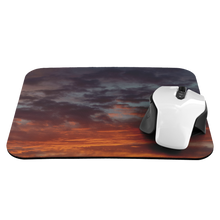 Laden Sie das Bild in den Galerie-Viewer, Colorful Sunset - Mousepad