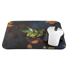 Laden Sie das Bild in den Galerie-Viewer, Green Leaves - Mousepad