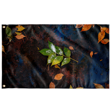 Laden Sie das Bild in den Galerie-Viewer, Green Leaves - Flag