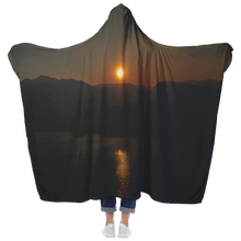 Load image into Gallery viewer, Dillon Reservoir Sunset - Hooded Blanket