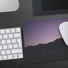 Laden Sie das Bild in den Galerie-Viewer, Purple Sky - Mousepad