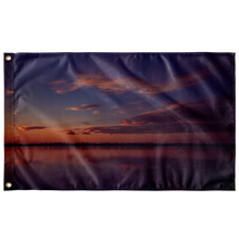 Laden Sie das Bild in den Galerie-Viewer, Clouds Reflection - Flag