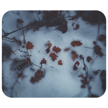 Laden Sie das Bild in den Galerie-Viewer, Snowy Leaves - Mousepad