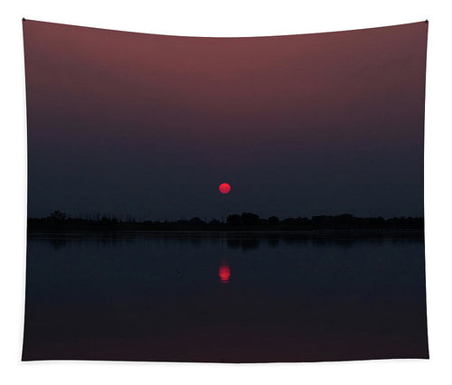 Red Sun Reflection - Tapestry