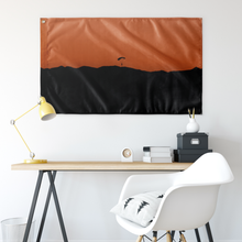 Laden Sie das Bild in den Galerie-Viewer, Skydiving Sunset - Flag