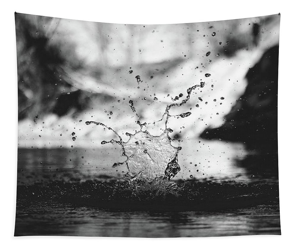 Water Splash - Tapestry