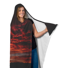 Laden Sie das Bild in den Galerie-Viewer, Denver Sunset - Hooded Blanket